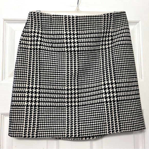 H&M Houndstooth Mini Skirt - Picture 1 of 4